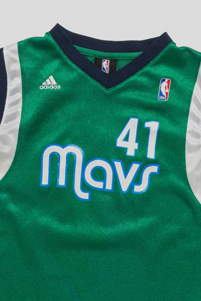 Vintage Dallas Mavericks Basketball Jersey