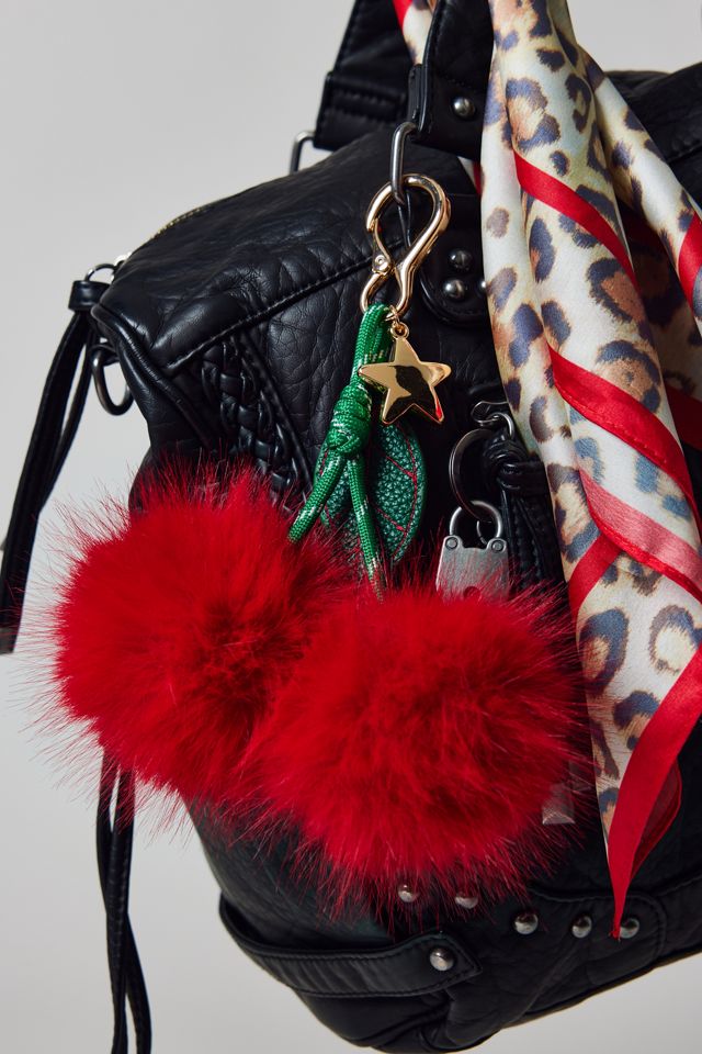 Porte-clés à pompon cerise duveteux #1