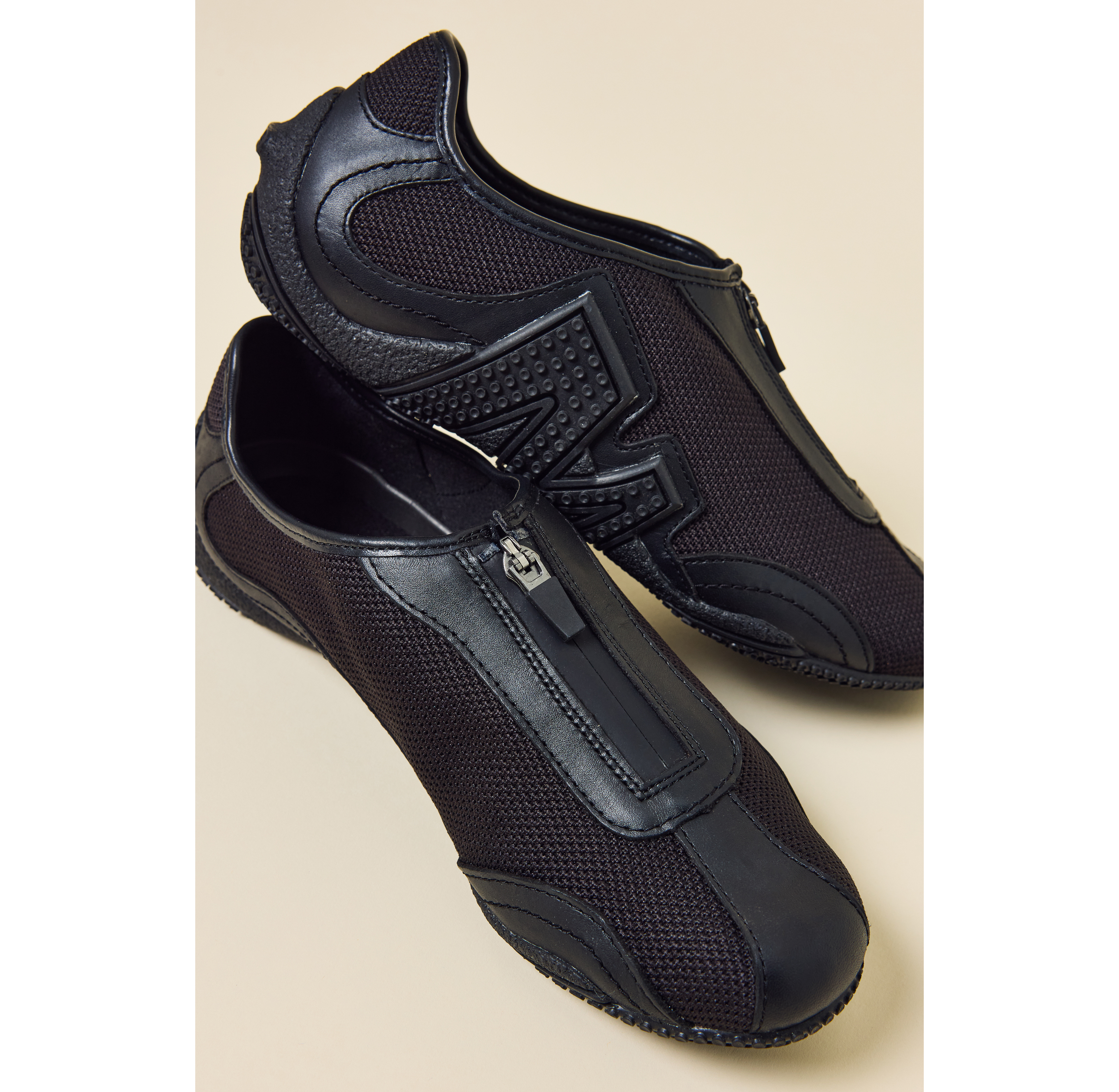 Merrell Women's Relay Fly Zip Sneakers