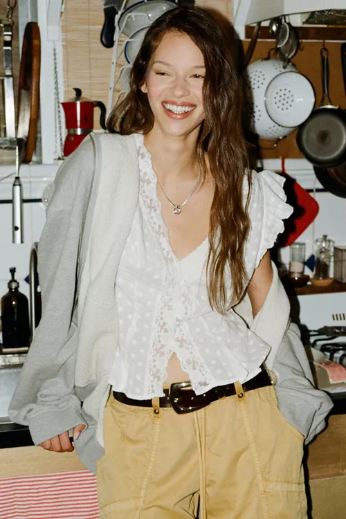 Kimchi Blue Aurelia Lace Trim Flutter Sleeve Blouse