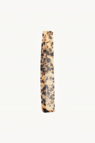 MACHETE No. 1 Comb in Blonde Tortoise at Urban Outfitters
