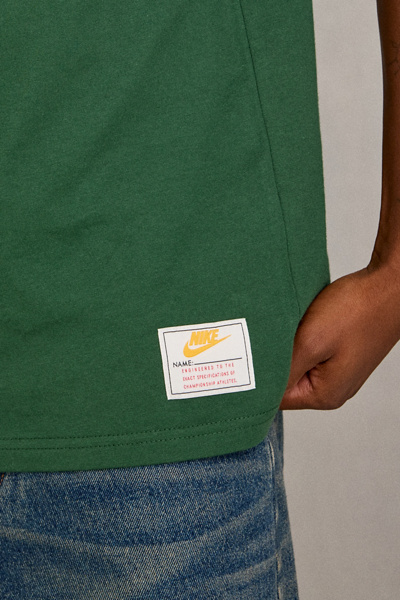 Nike Sportswear Graphic Tee