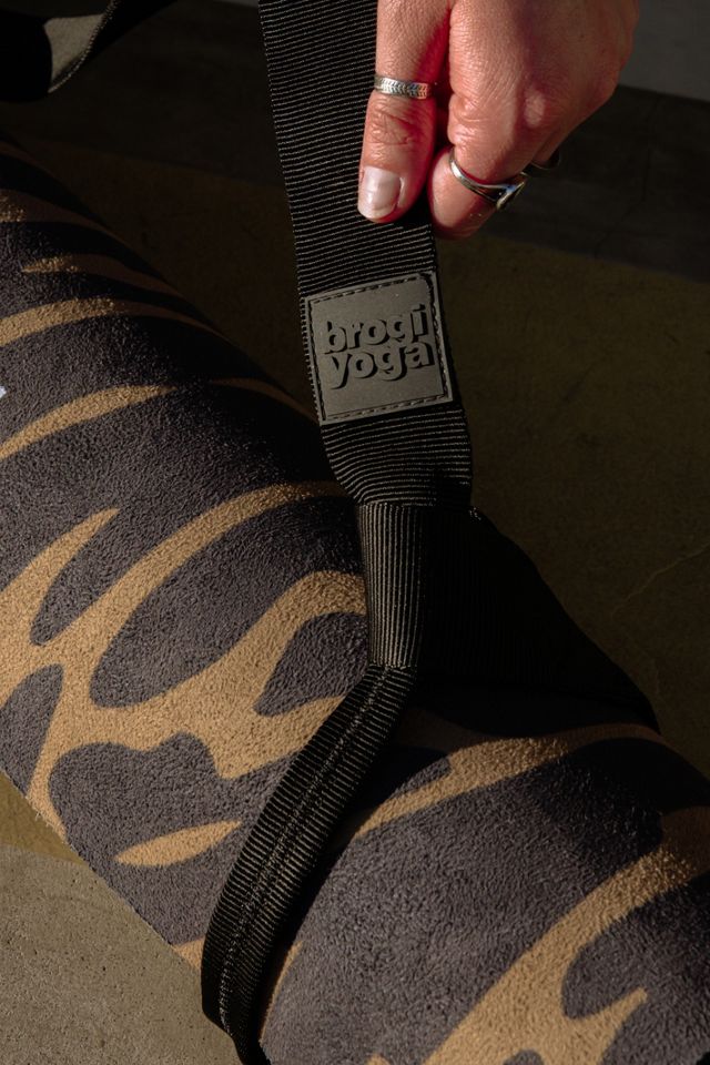 Brogi Yoga The Carry On Yoga Mat Carry Strap #3