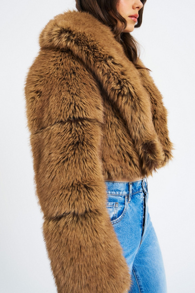 Miss Circle Yadavi Vegan Fur Cropped Jacket