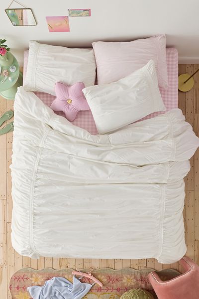Urban outfitters バンダナキルト　マルチカバー　ベッドカバー Bedding & Bedspreads: Duvets, Sheets & More | Urban Outfitters
