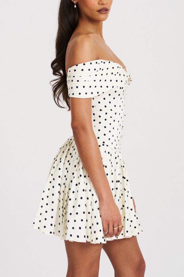 Miss Circle Edeline Polka Dot Off-The-Shoulder Pleated Mini Dress | Urban  Outfitters