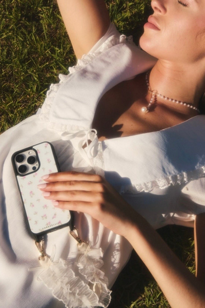 Cordée Cases Ruffle Rose iPhone Case and Wristlet Set