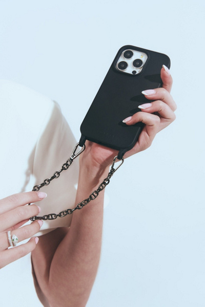 Cordée Cases Chain iPhone Case and Wristlet Set
