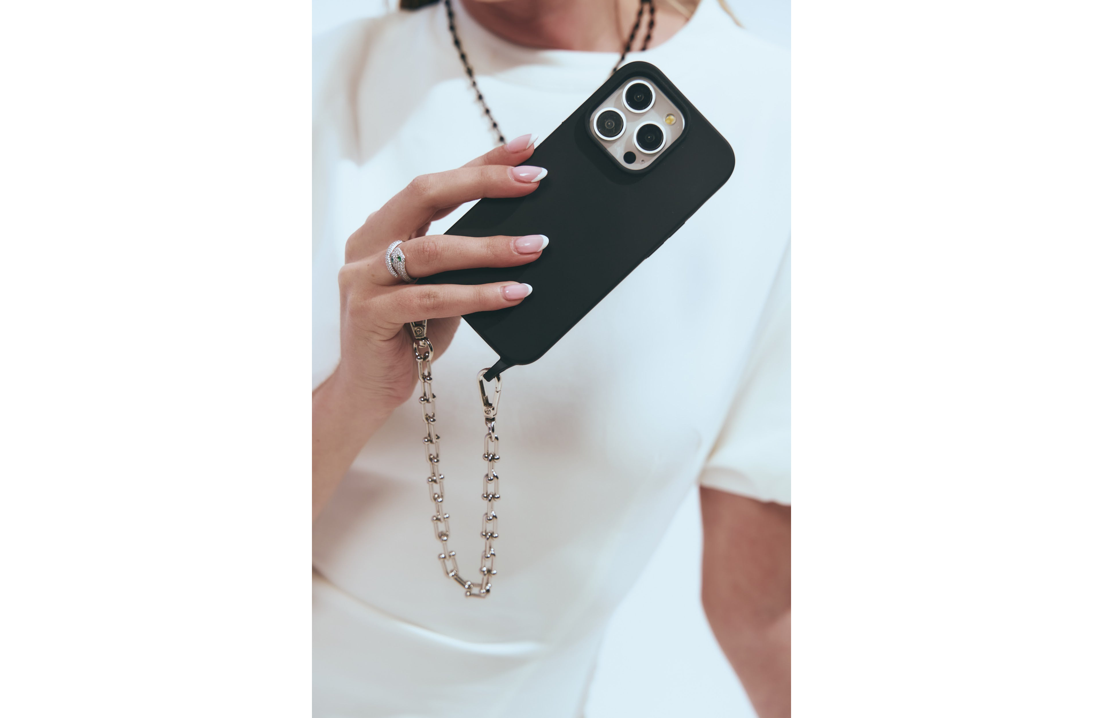 Cordée Cases Chain iPhone Case + Wristlet Set
