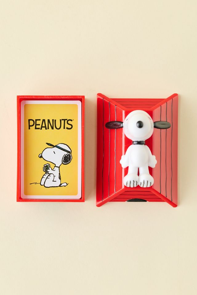 Peanuts Snoopy Dog House Playing Card Deck & Holder Set | Urban