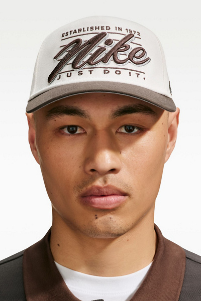 Nike Rise Structured A-Frame Snapback Hat in Neutral, Men's at Urban Outfitters