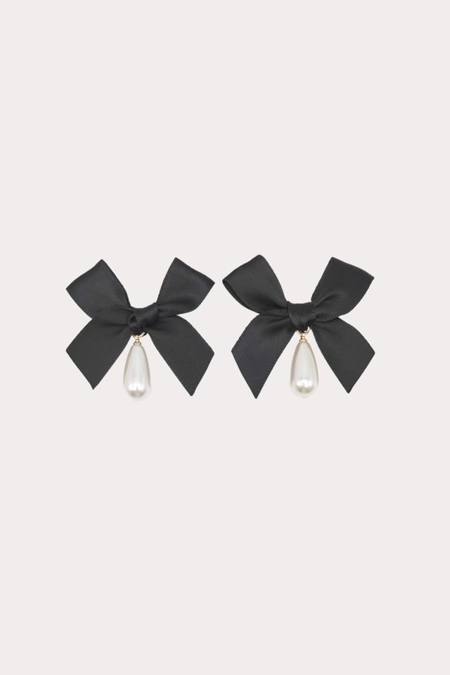 Petit Moments Bow Drop Pearl Earring #1