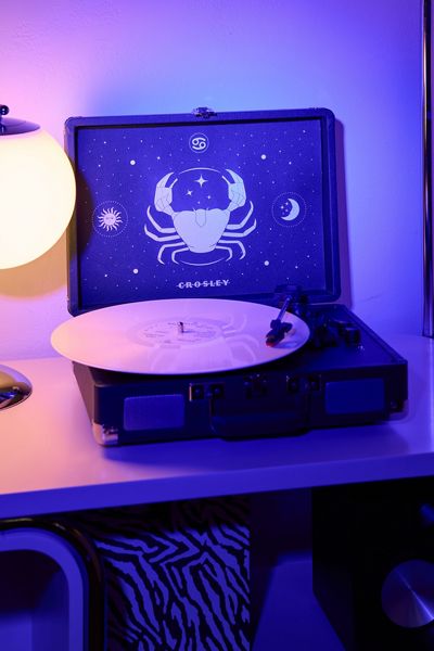 ART+SOUND Jukebox Vertical Bluetooth Record Player | Urban Outfitters