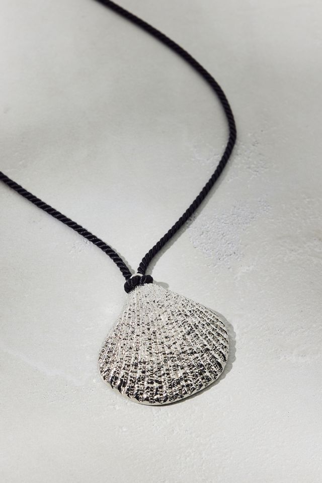Positano Metal Shell Pendant Corded Necklace | Urban Outfitters
