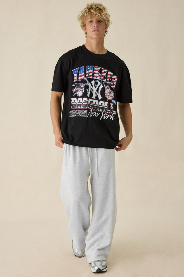 Pro Standard MLB New York Yankees Victory Graphic Tee #4