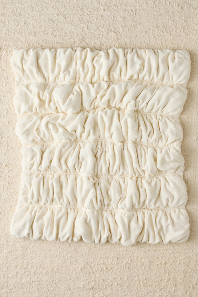 Cinched Marshmallow Cloud Fleece Throw Blanket