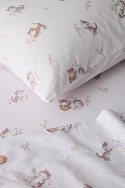 Vintage-Style Kitties Patterned Sheet Set