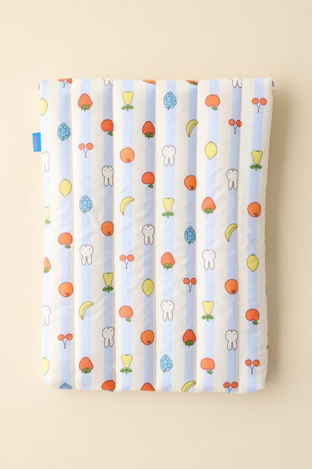 Housse pour ordinateur portable 16 po recyclée matelassée BAGGU & Miffy exclusive à UO #2