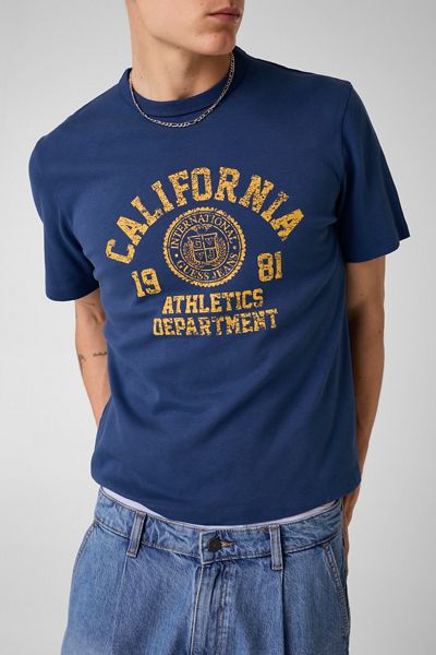 GUESS JEANS Muscle Fit Sueded Jersey Graphic Tee