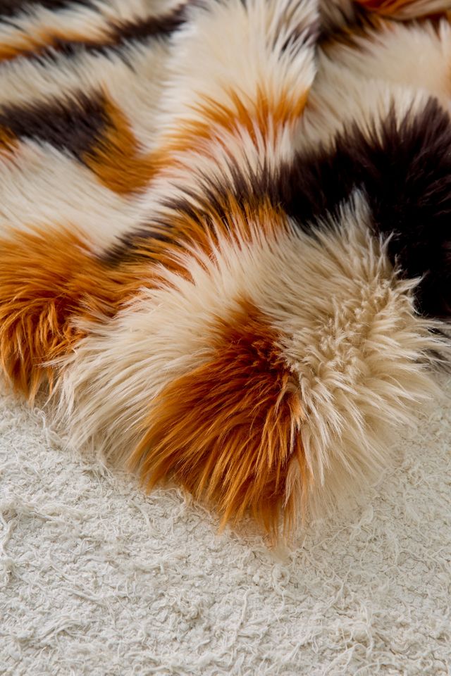 sza 「sos」 jacquard blanket rug Sita Faux Fur Jacquard Throw Blanket | Urban Outfitters Canada