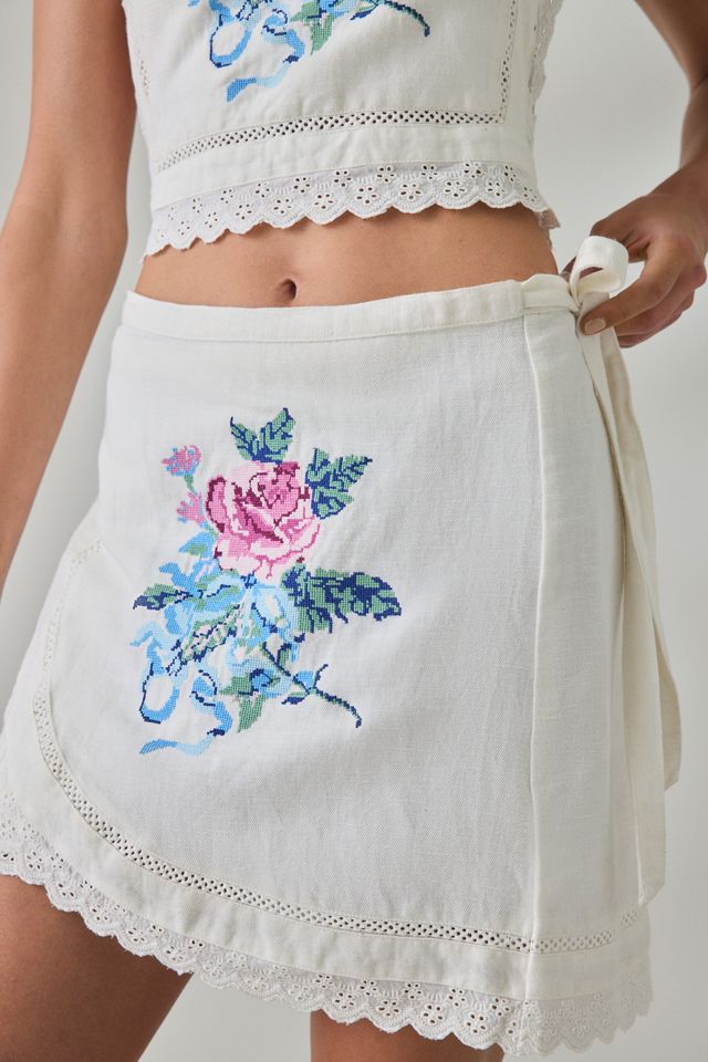 Mini-jupe portefeuille Etta à broderie florale Muse Assembly #3