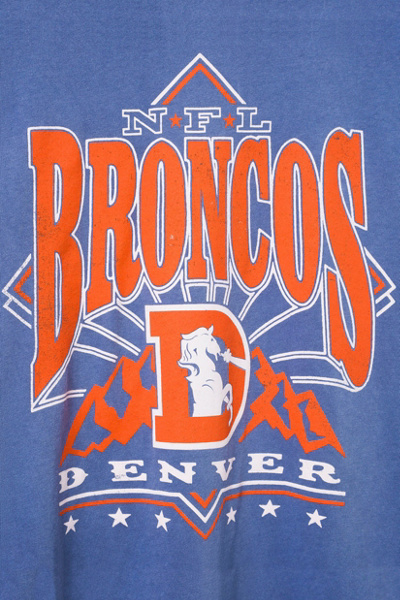 Junk Food NFL Denver Broncos Peak Vintage Tee
