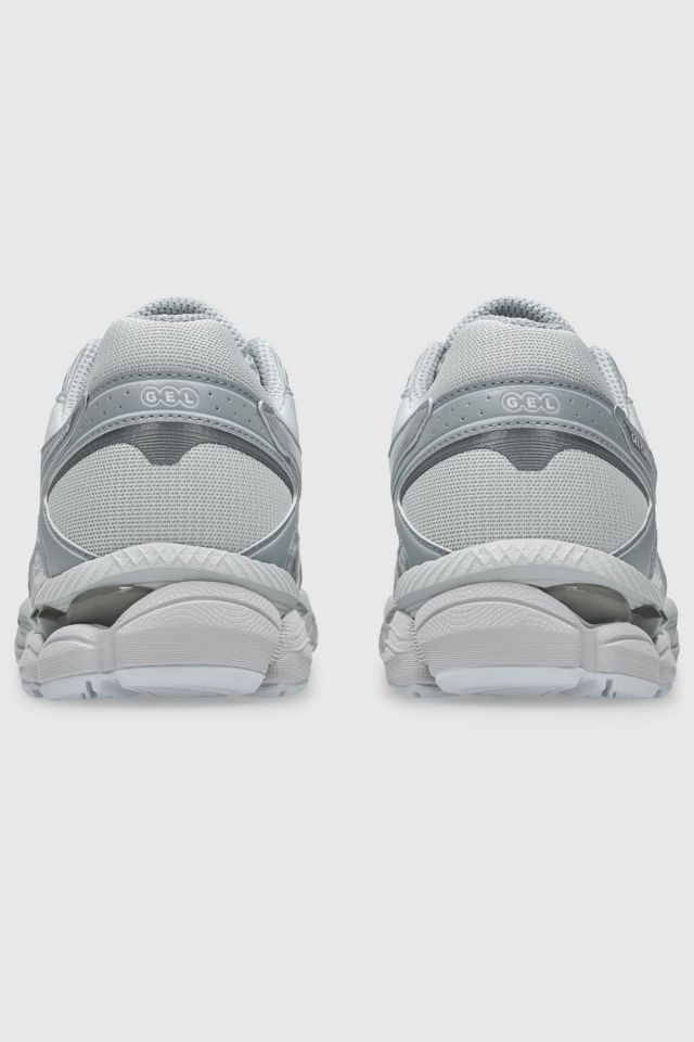 ASICS Gel-Cumulus 16 Sportstyle Sneakers #4