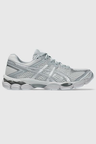 ASICS Gel-Cumulus 16 Sportstyle Sneakers