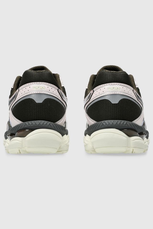 ASICS Gel-Cumulus 16 Sportstyle Sneakers #4