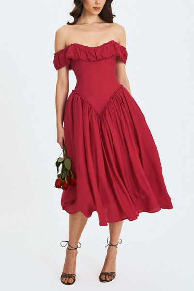 Miss Circle Xavy Off Shoulder Corset Midi Dress | Urban Outfitters