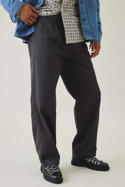 Levi's® Pleated Loose Fit Chinos