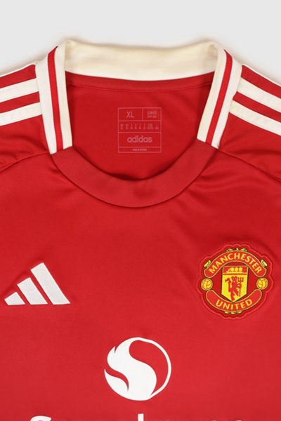 Vintage Manchester United Soccer Jersey