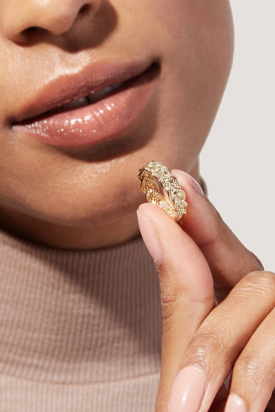 Ana Luisa Chloe Band Ring