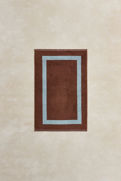 Bed Threads Two-Toned Hand Towel