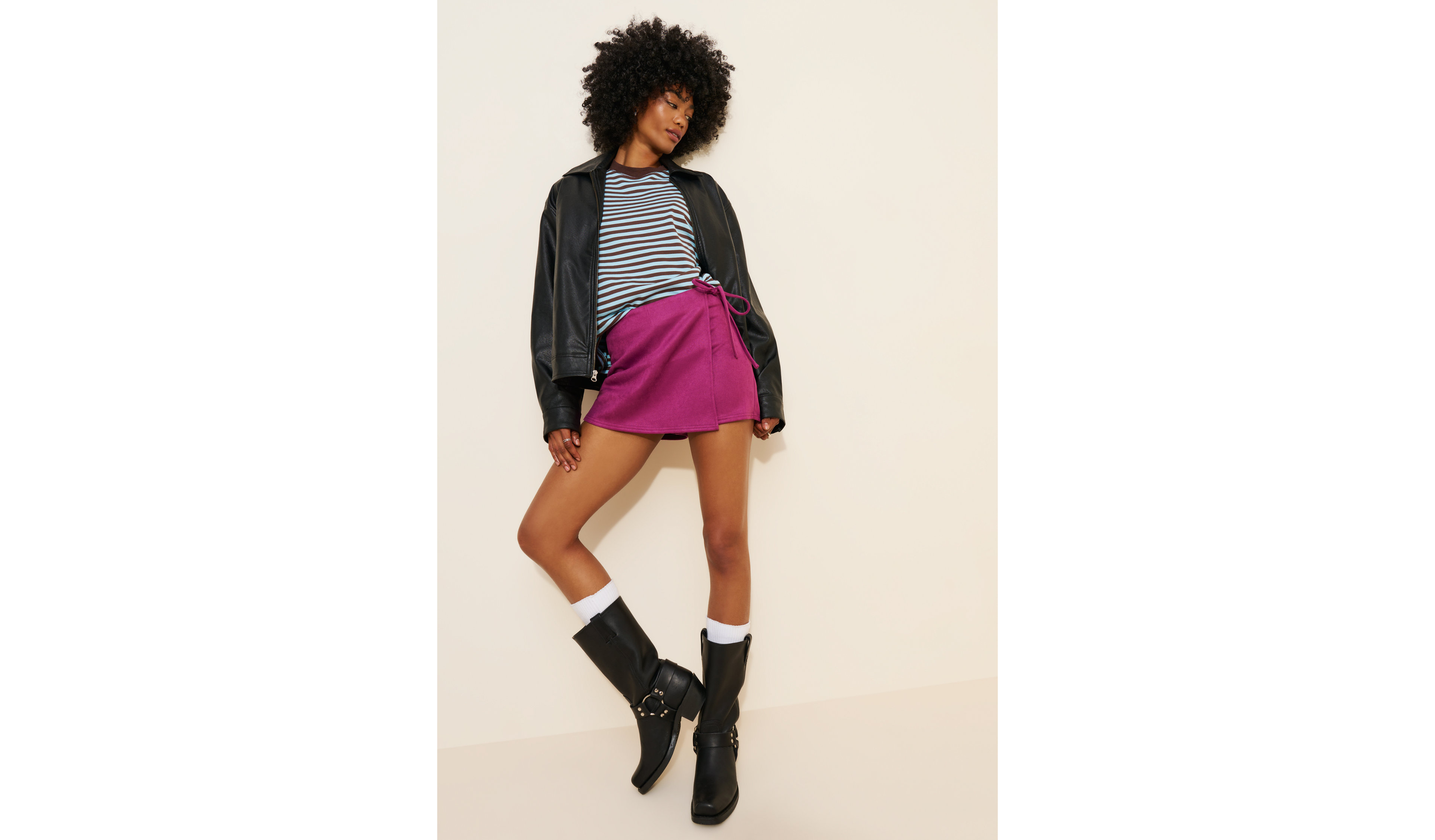 4SI3NNA Vegan Suede Mini Skort