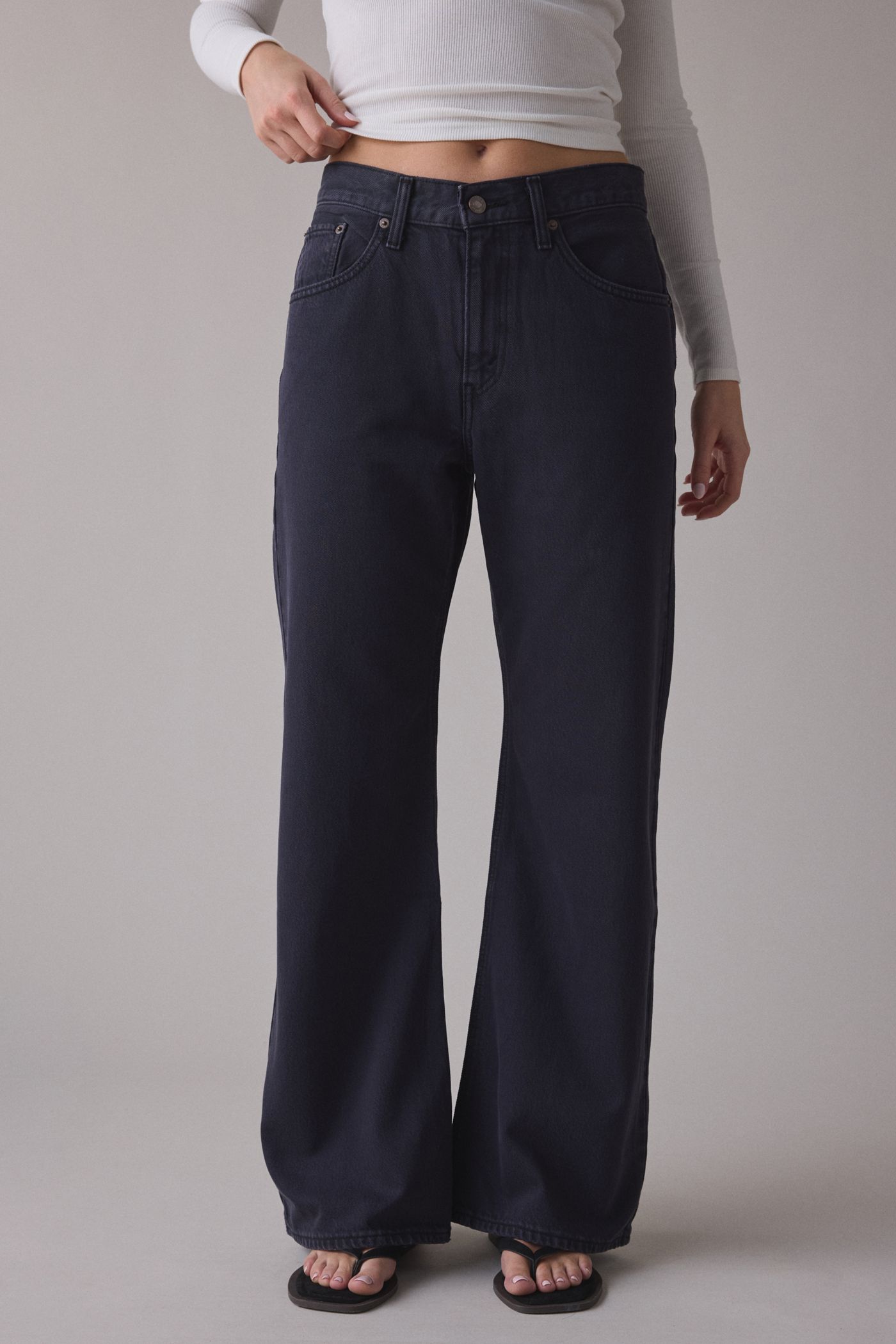 Levi’s® Mid-Rise Loose Bootcut Jeans