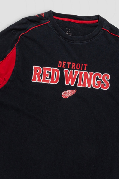 Vintage Detroit Red Wings Hockey Tee