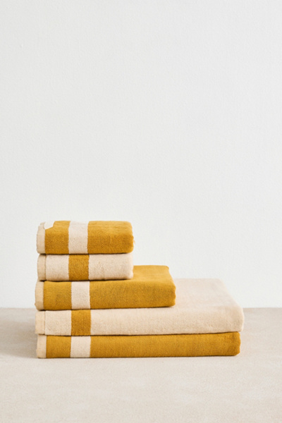 Bed Threads Two-toned Bath Sheet Bundle In Crème/turmeric At Urban Outfitters