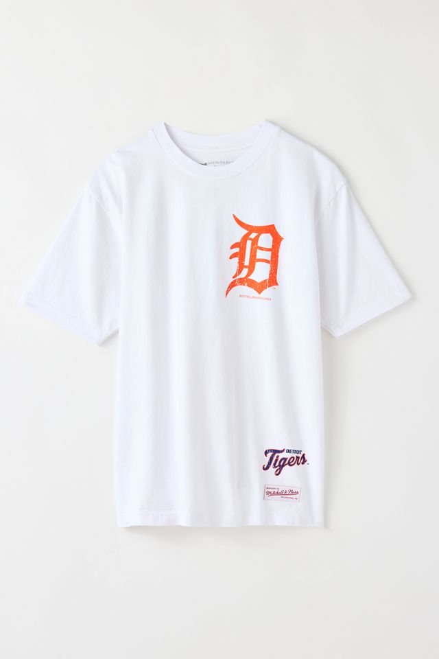 Mitchell & Ness MLB Vintage Team Logo Graphic Tee #1
