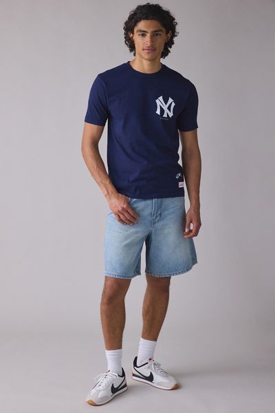 Mitchell & Ness MLB Vintage Team Logo Graphic Tee