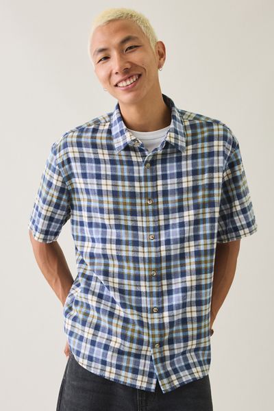 BDG Relaxed Plaid Flannel Short Sleeve Shirt