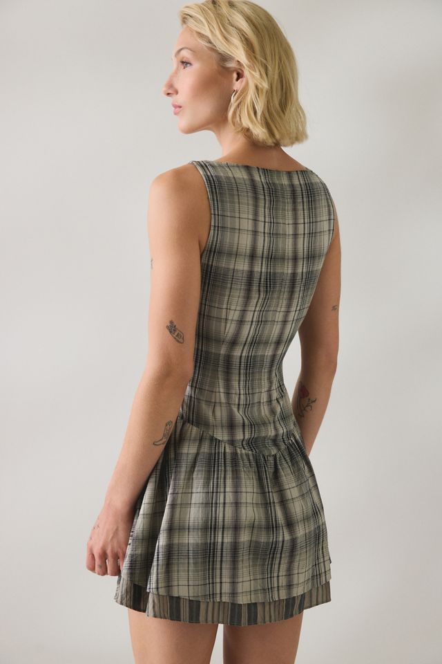Mini-robe UO Adina à carreaux à taille basse et ourlet en pointe #5