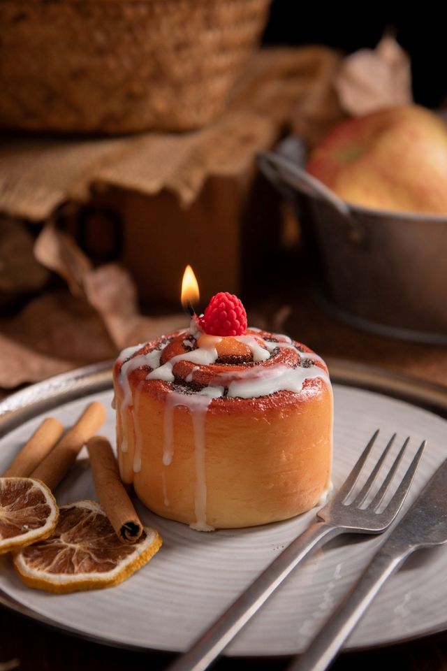Southlake Gifts Cinnamon Roll Candle With Raspberry Topper And Frosting #1