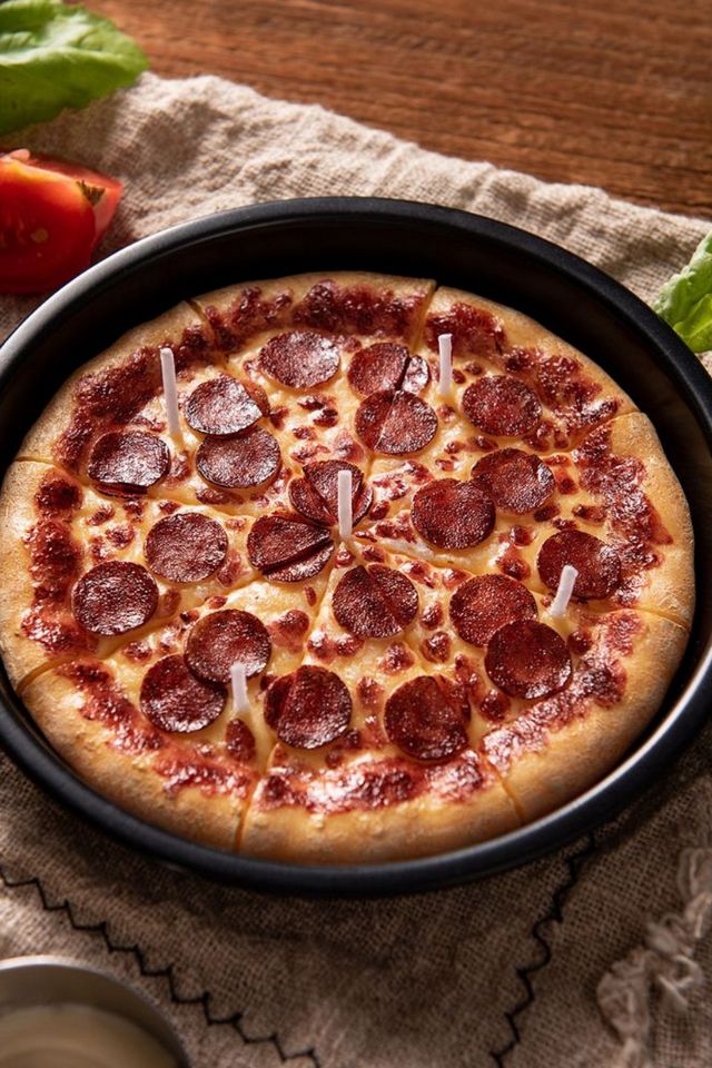 Southlake Gifts Pepperoni Pizza Candle #4