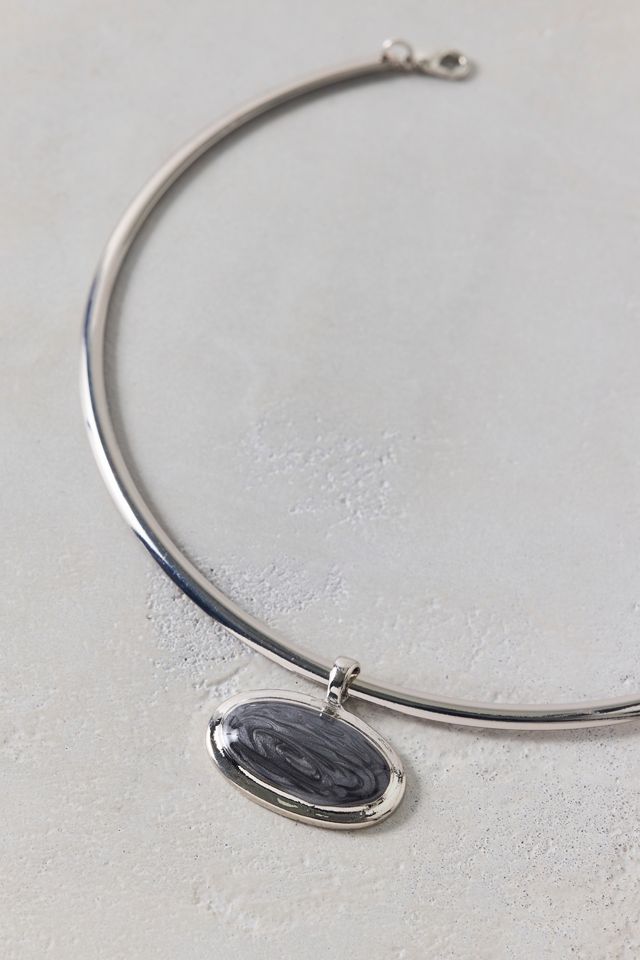 Belize Metal Pendant Wire Choker Necklace #2