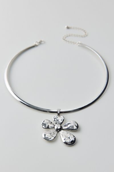 Belize Metal Pendant Wire Choker Necklace