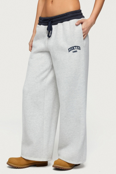 Edikted Petite Contrast Embroidered Sweatpants