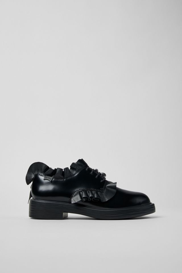Camper Dean Ruffled Leather Oxford | Urban Outfitters