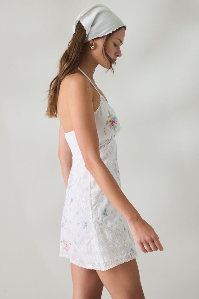 Mini-robe dos nu brodée à patchwork Elira de LoveShackFancy #1