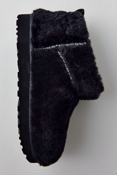 UGG Women's Classic Fluffed Ultra Mini Boots